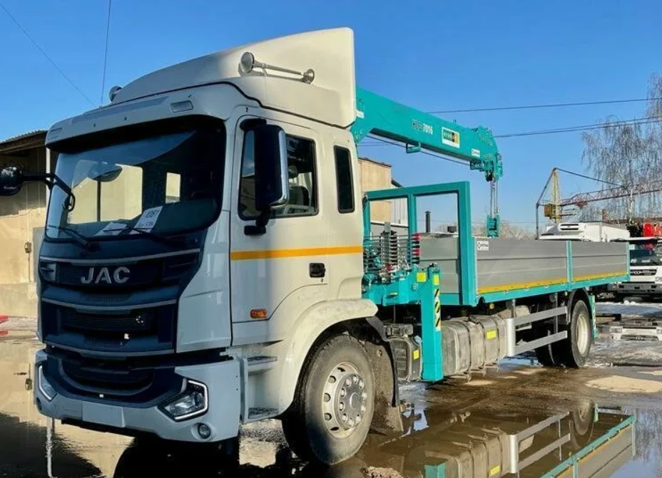 Бортовой автомобиль JAC N200 с КМУ Kanglim KS 1256 Gll